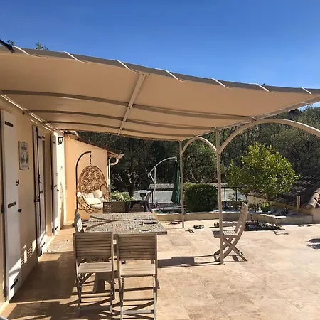 Quinissole